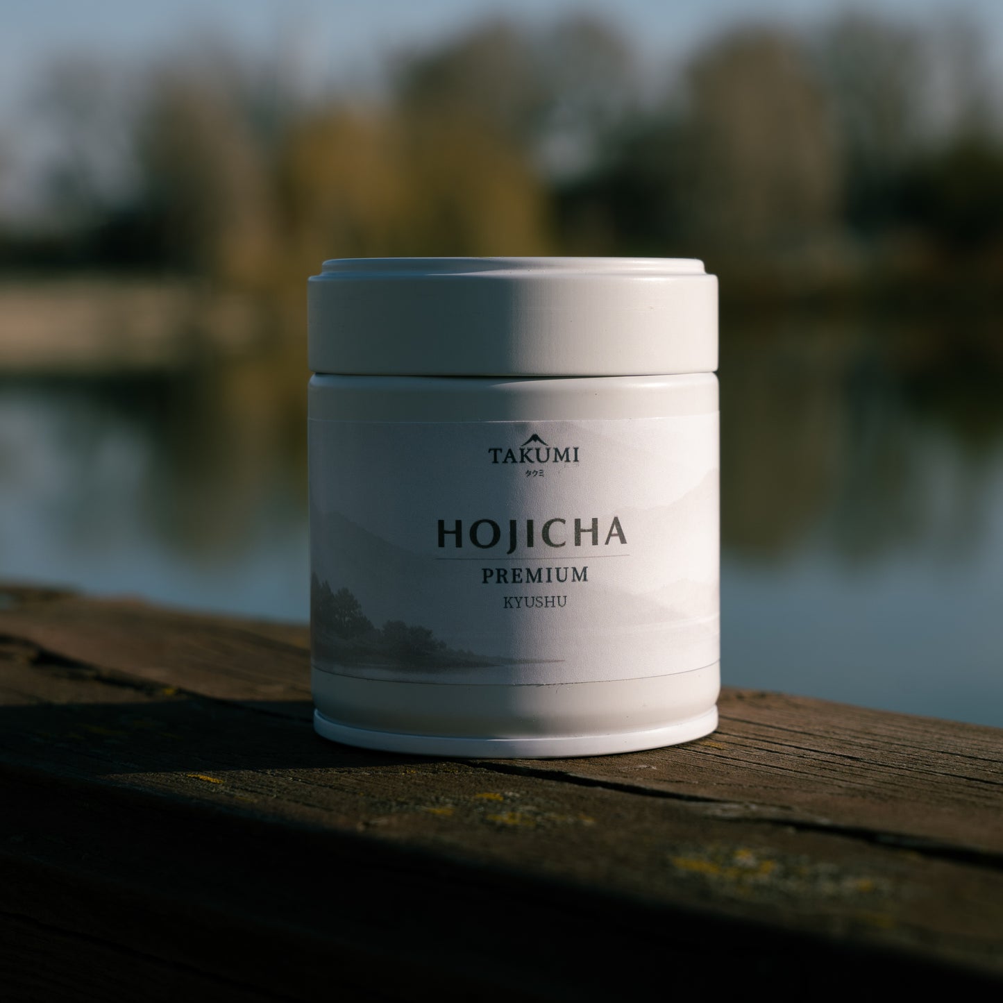 Takumi Hojicha Ritual japán pörkölt zöld tea prémium fehér fémdobozos tea csomagolásban