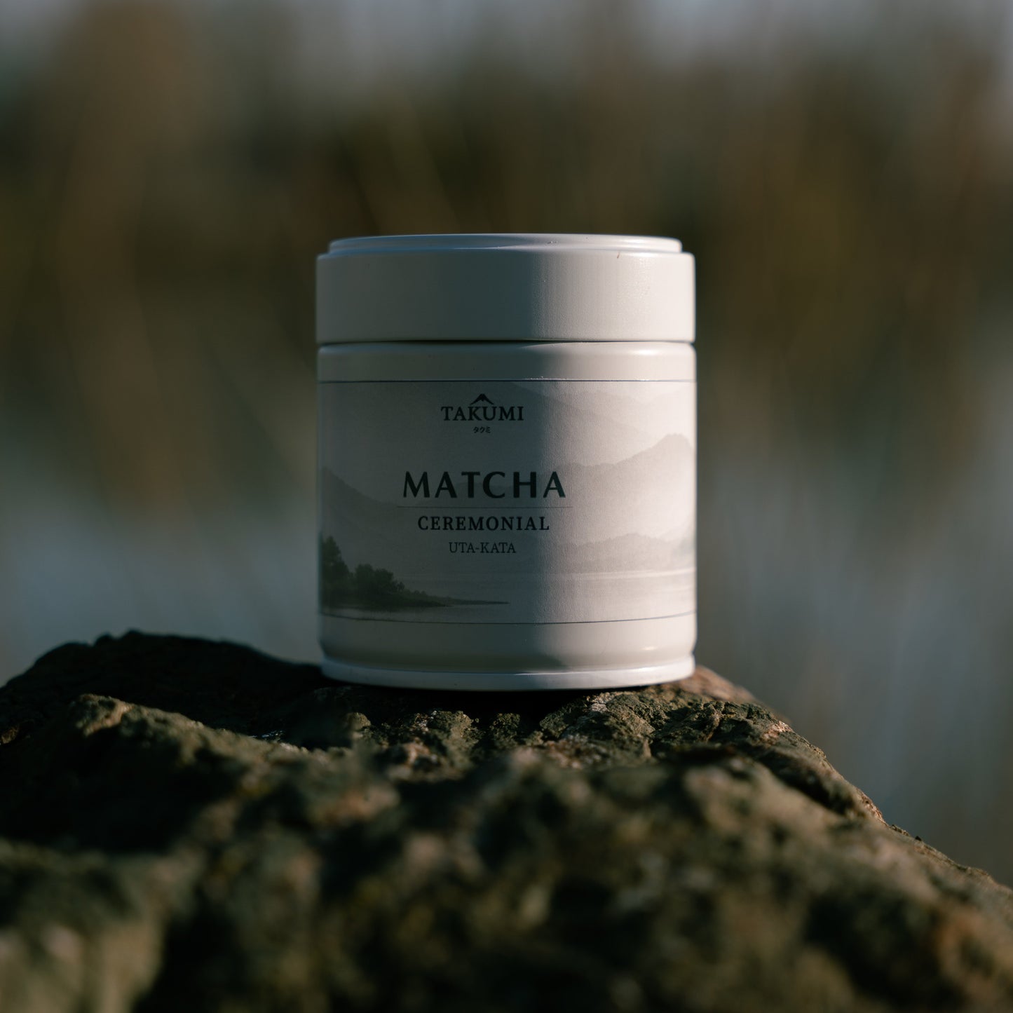 Uta-Kata Ceremonial Matcha prémium japán matcha tea por fehér fémdobozban hagyományos matcha készítéshez