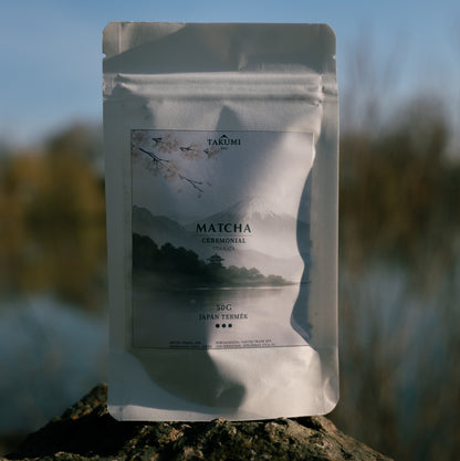 Uta-Kata Ceremonial Matcha japán ceremonial grade matcha tea por fehér tasakos csomagolásban